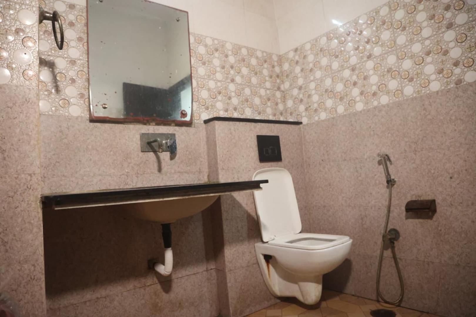 Hotel Grand Father آغْرا المظهر الخارجي الصورة