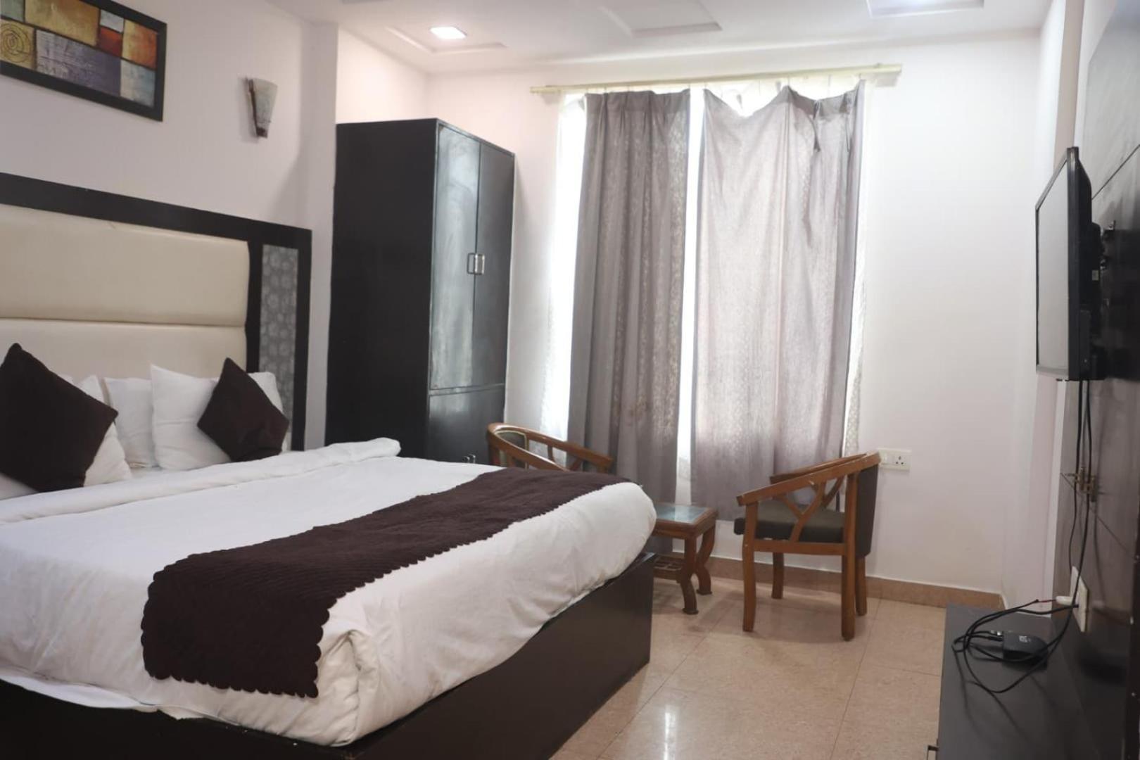 Hotel Grand Father آغْرا المظهر الخارجي الصورة